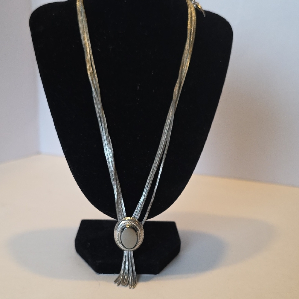 Vintage 1970s Whiting Davis Co Silvertone Multi-Chain Black Pendant Necklace 75$
